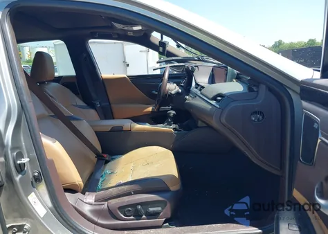 2019 Lexus Es 300H Luxury из США, поврежденный, VIN JTHB21B11K2042097